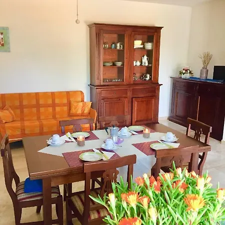 Holiday Rosa Peonia דירה אורוסיי